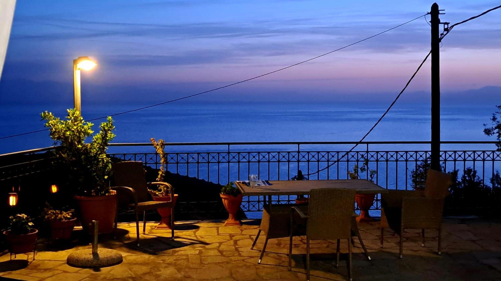 Mesonisi Με Υπέροχη Θέα Στον Παγασητικό!! Villa Afissos Exterior photo